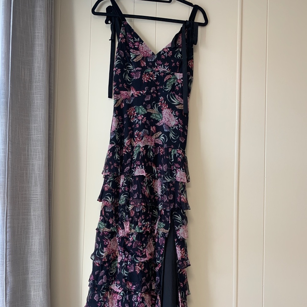 Lulus Floral Maxi Dress w adjustable shoulder ties